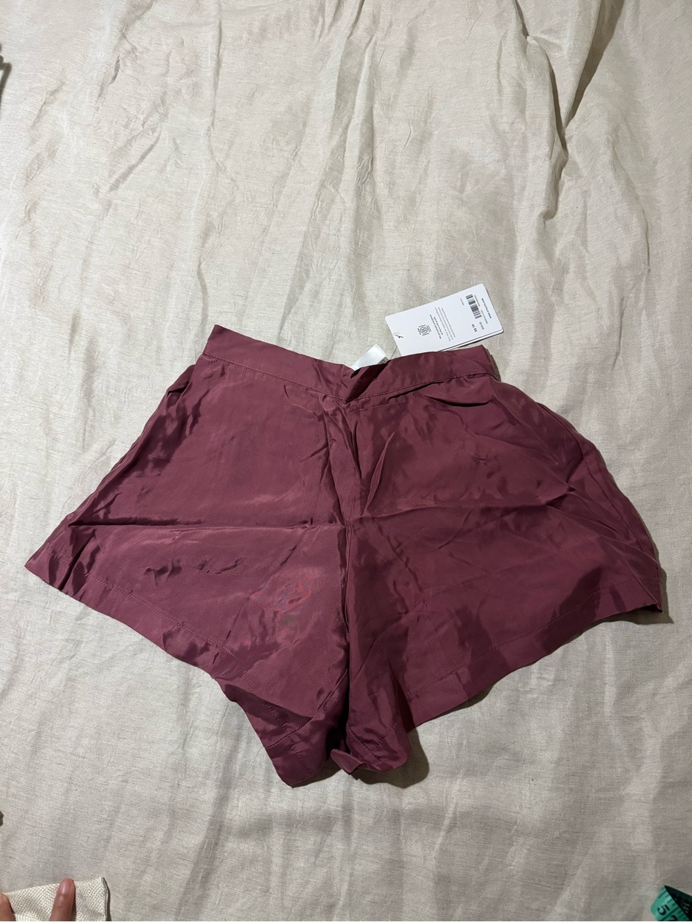 Athleta Calm Cool Short Women Size XS 
Maroon Cupro Silk-Like Nwt